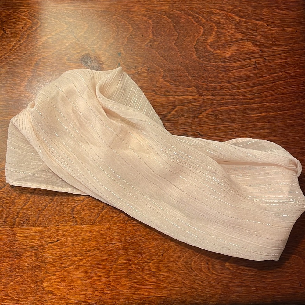 Beautiful Light Pink Headband! - Picture 2 of 4